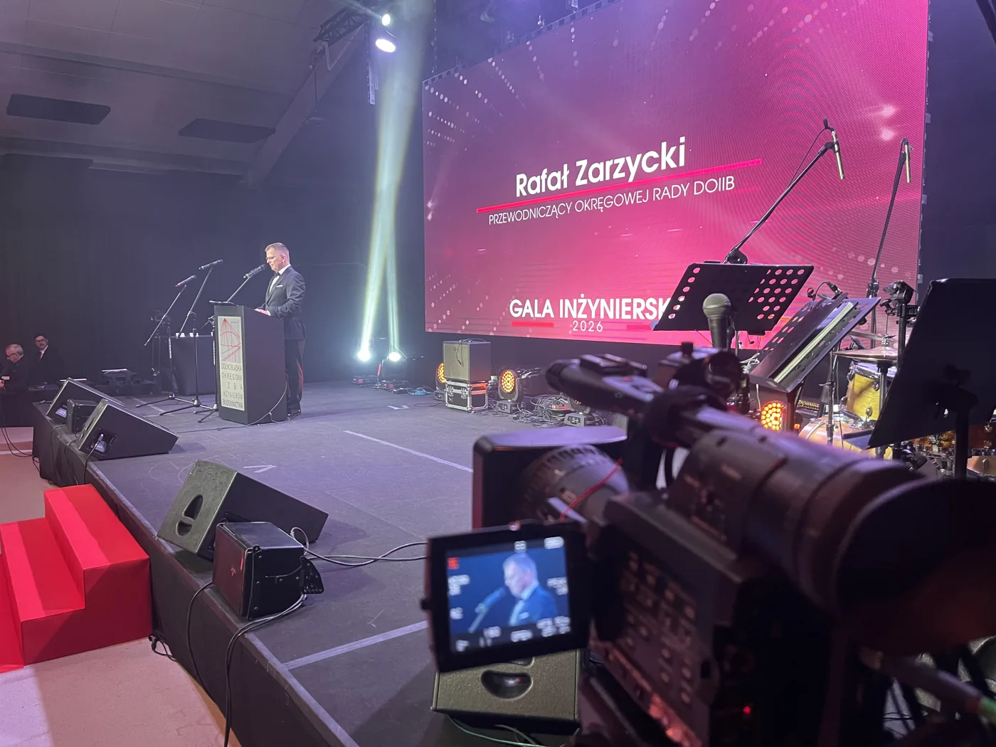 Obraz na żywo podczas wystąpienia - Gala Inżynierska 2026 we Wrocławiu